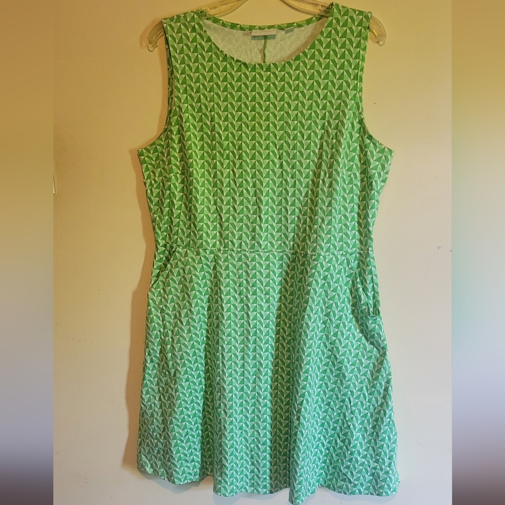 NEW YORK & CO Green Patterned Sleeveless Dress